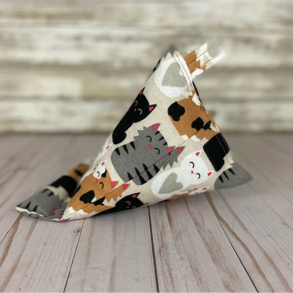 Phone Holder Pillow Stand Cellphone Black Cat Striped White Gray Heart Handmade - Picture 5 of 12